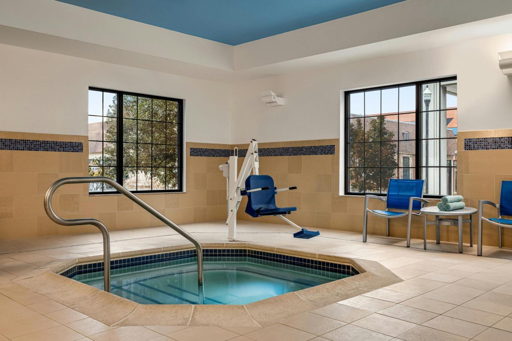 Towneplace Suites By Marriott Williamsport Bagian luar foto