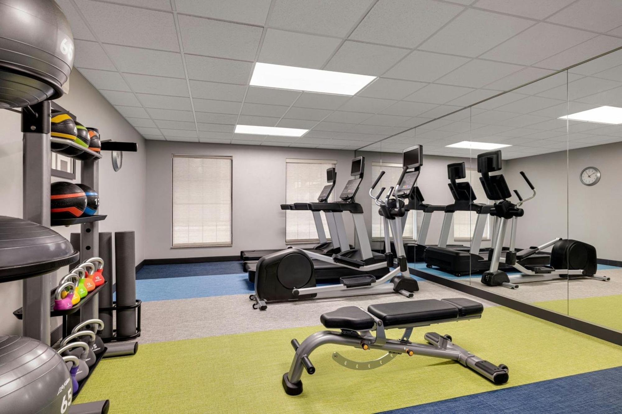 Towneplace Suites By Marriott Williamsport Bagian luar foto